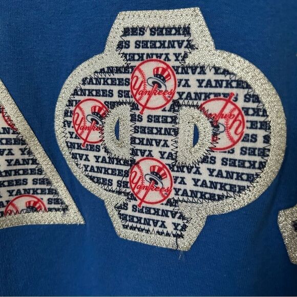Delta Phi Epsilon Stitched Letter Tee Shirt NY Yankees Blue MLB Baseball Crew - Picture 5 of 10